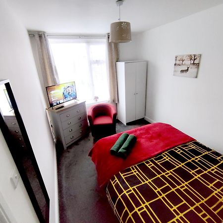 House Share With Few Ensuite Rooms Near Southmead 布里斯托 外观 照片