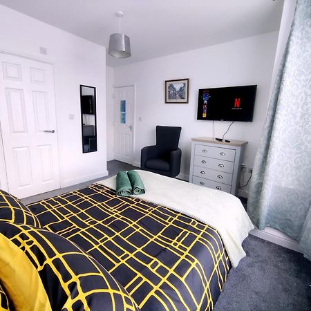 House Share With Few Ensuite Rooms Near Southmead 布里斯托 外观 照片