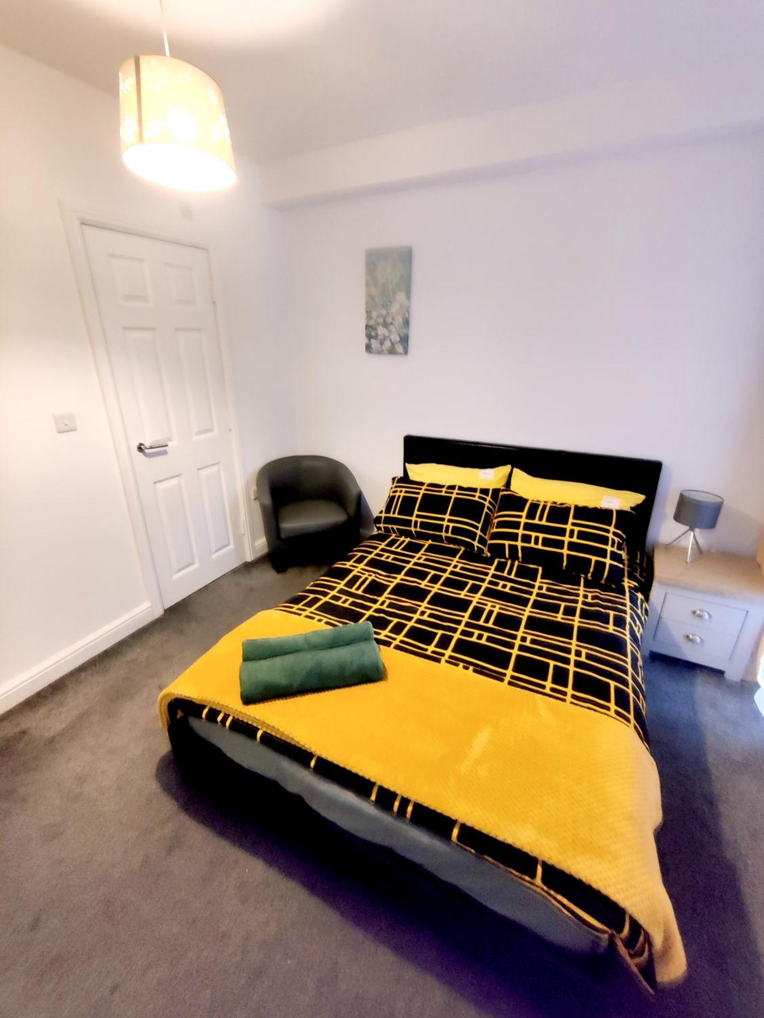 House Share With Few Ensuite Rooms Near Southmead 布里斯托 外观 照片