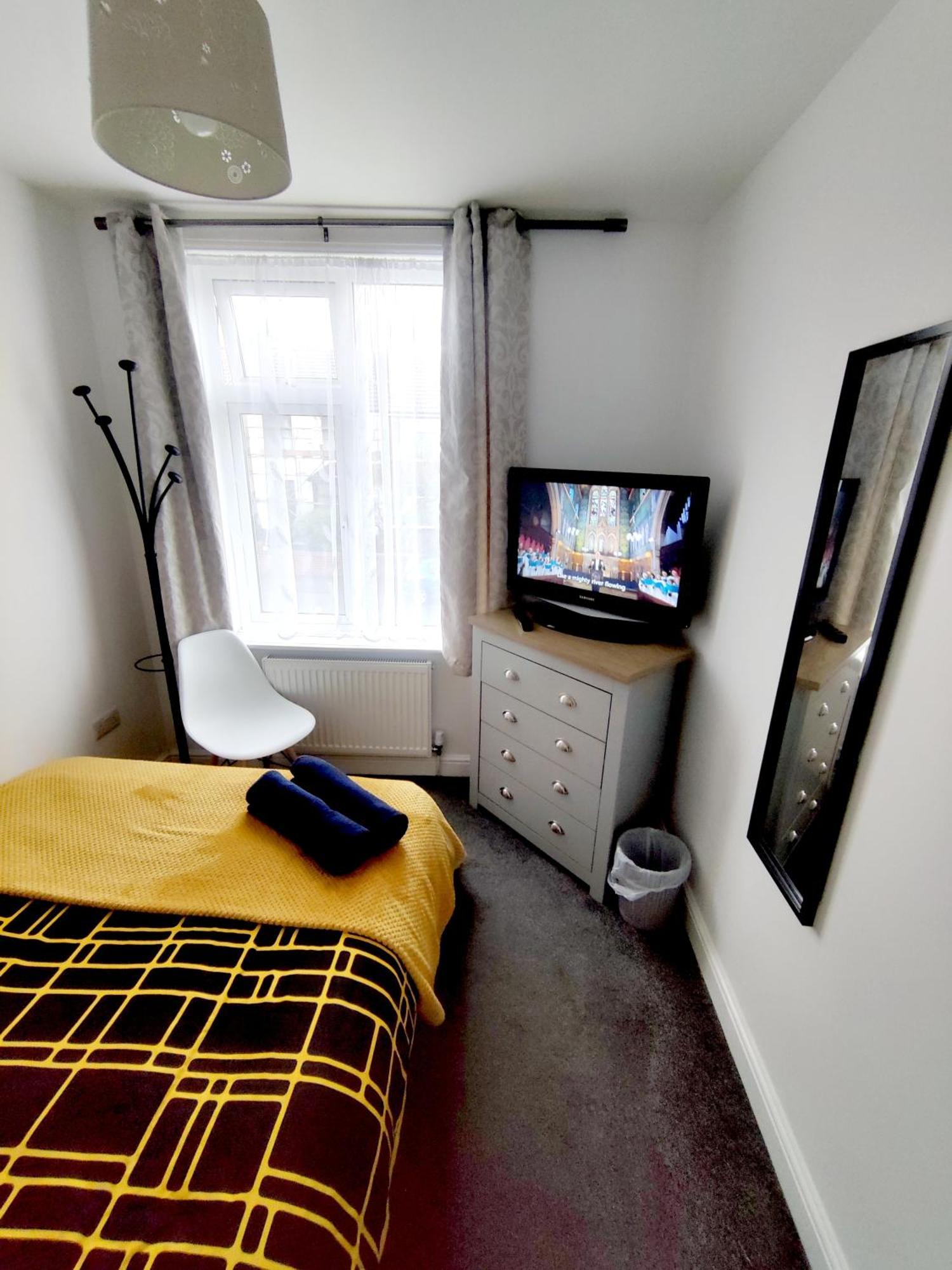 House Share With Few Ensuite Rooms Near Southmead 布里斯托 外观 照片
