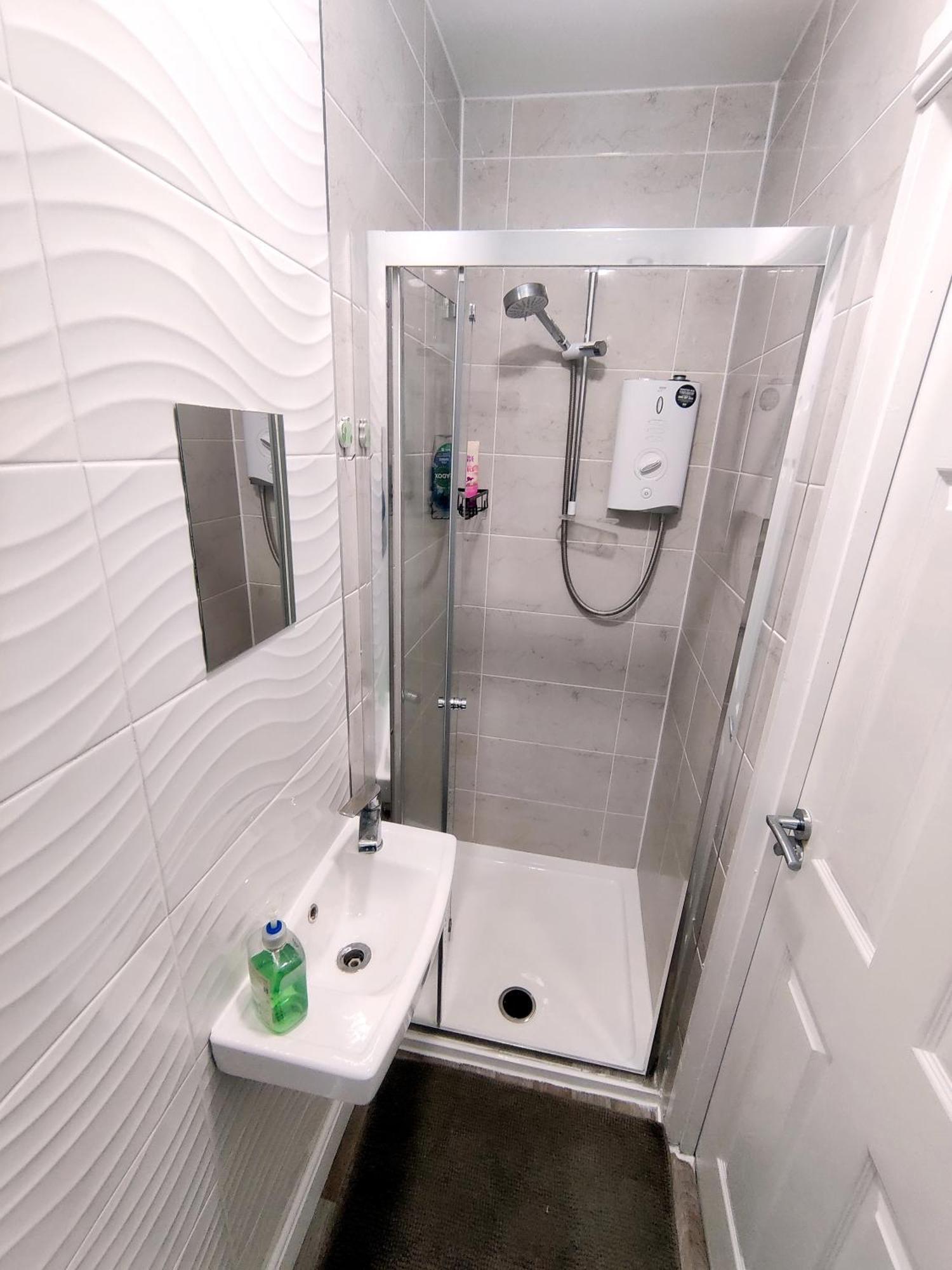 House Share With Few Ensuite Rooms Near Southmead 布里斯托 外观 照片