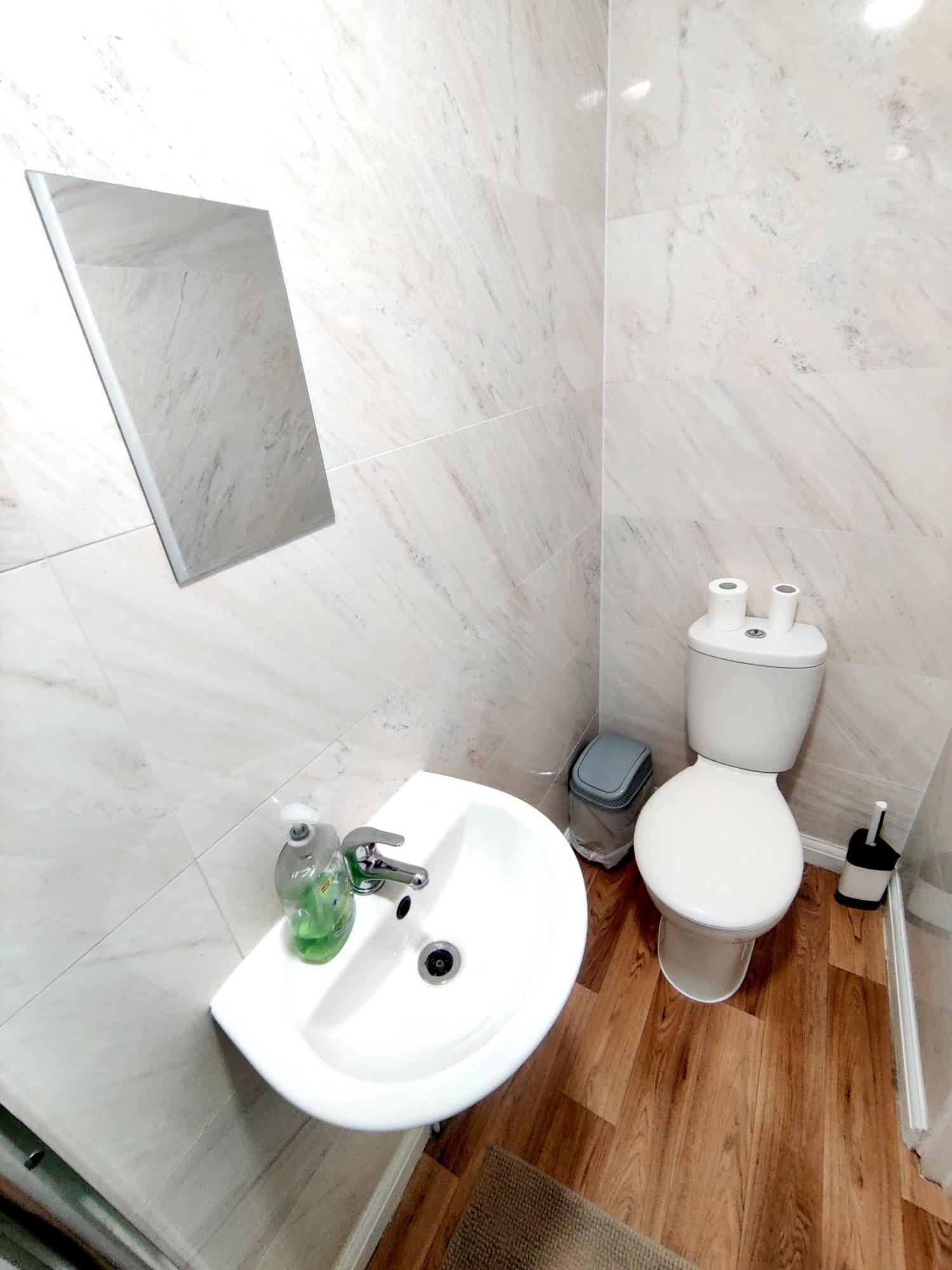 House Share With Few Ensuite Rooms Near Southmead 布里斯托 外观 照片